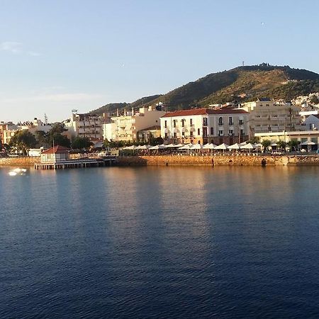 Foivos Hotell Loutrá Edipsoú Eksteriør bilde